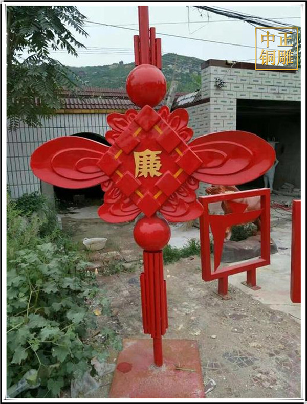 中国结铜雕塑.jpg