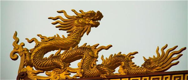 风水铜龙雕塑.jpg