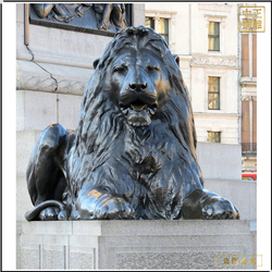欧式青铜爬狮子雕塑