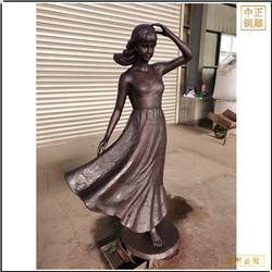 西方人物铜雕园林景 