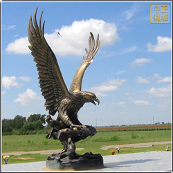 室外大型老鹰铜雕塑