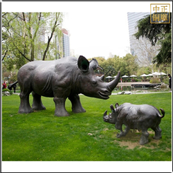 犀牛妈妈和小犀牛铜雕塑铸造厂