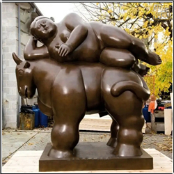 景观胖女孩与牛铜雕塑