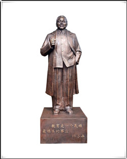 邓小平铜像